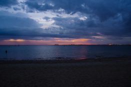 stunning-evening-at-st-kilda-beach-melbourne-australia-29